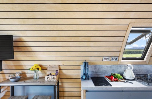 Wells Skihütte | The West Front, Cathedral View - a chalet that sleeps 2 guests in 1 bedroom