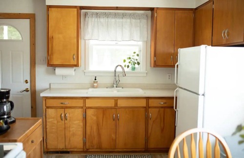 Hancock Haus | The West Quincy House: In Town W/Sauna & Garage