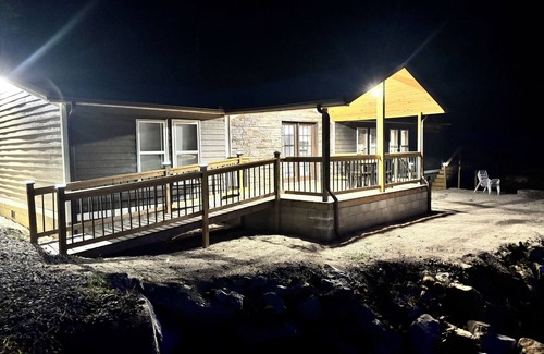 Red Jacket Haus | The Wild & Wonderful – Steps from Hatfield-McCoy Trails