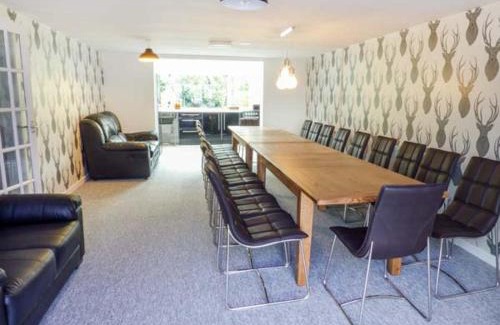 Felton Haus | The Willows