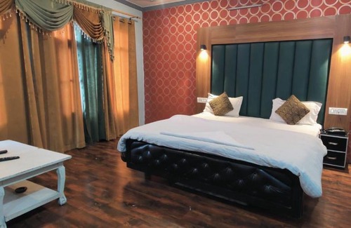 Haridwar Haus | The Willows