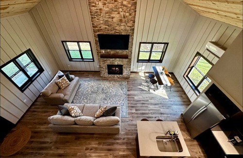 Richland Center Kabine | The Windmill Whisper is little gem, tucked away in the ridges of Rockbridge, WI