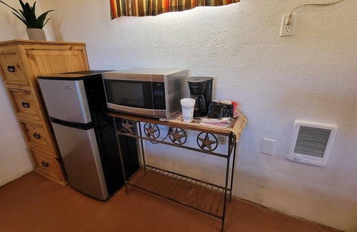 Oracle Resort | The Wrangler @C.O.D. Ranch! Perfect romantic spot for 2 w/ views & hiking trails