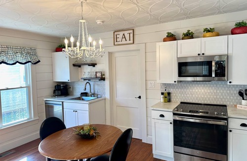 Long View Wohnung | Fly High in Comfort | The Wright Flyer Apartment