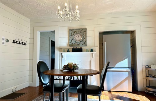 Long View Wohnung | Fly High in Comfort | The Wright Flyer Apartment