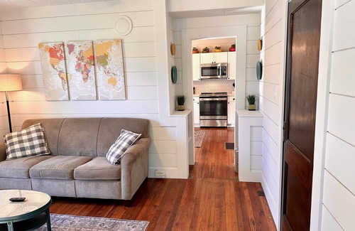 Long View Wohnung | Fly High in Comfort | The Wright Flyer Apartment