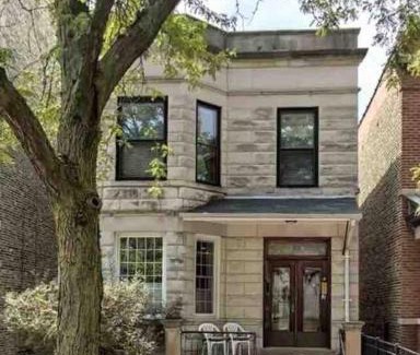 Wrigleyville Wohnung | The Wrigleyville VIP-200 Steps from Wrigley Field