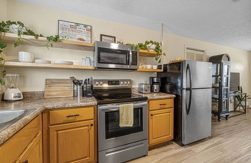 Panama City Beach Hütte | The Yard 2 Bedroom Cottage