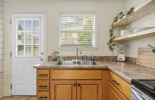 Panama City Beach Hütte | The Yard 2 Bedroom Cottage