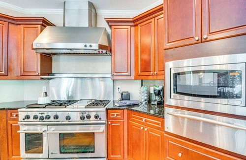 Ellenwood Haus | Theater Room + Gazebo: Luxury Retreat in Ellenwood