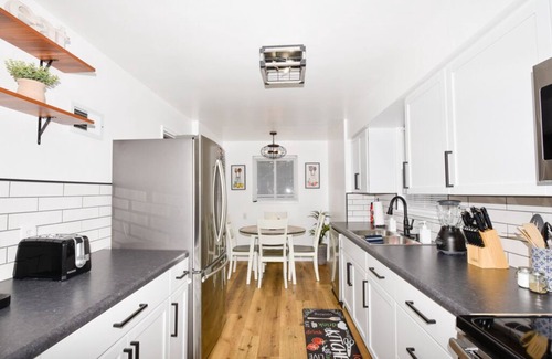 Dayton Haus | THELUXA HOME NEAR WRIGHT PAT, MIAMI VALLEY, UD, WRIGHT STATE UNIVERSITY, ETC..