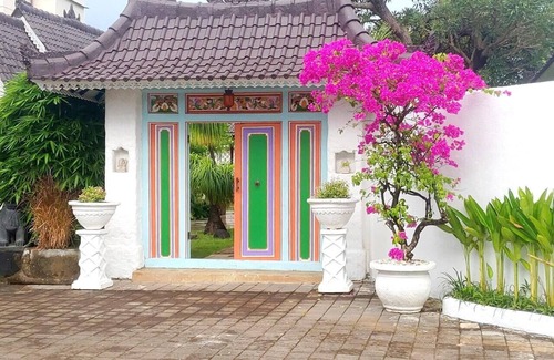 Sanur Hütte | This 3-star hotel offers room service and a concierge service.