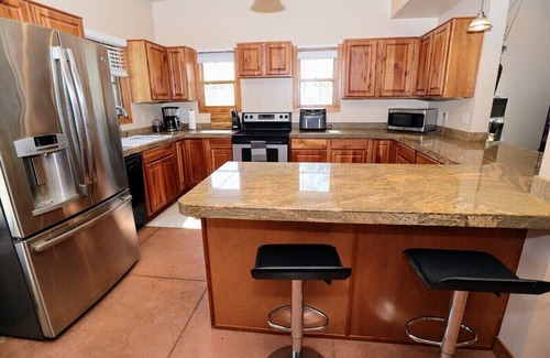 West University Haus | This house is a 2 bedroom(s), 3 bathrooms, located in Tucson, AZ.