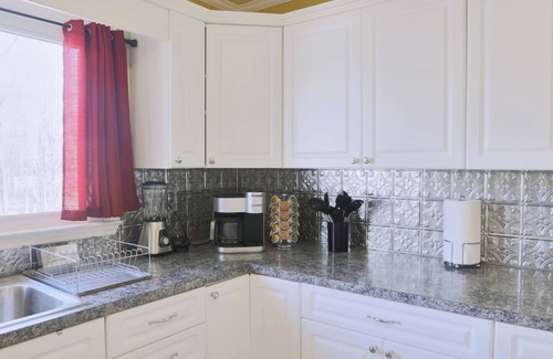 High Point Haus | This house is a 3 bedroom(s), 2.5 bathrooms, located in High Point, NC.