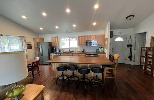 Bayview Haus | This house is a 3 bedroom(s), 2 bathrooms, located in Bayview, ID.