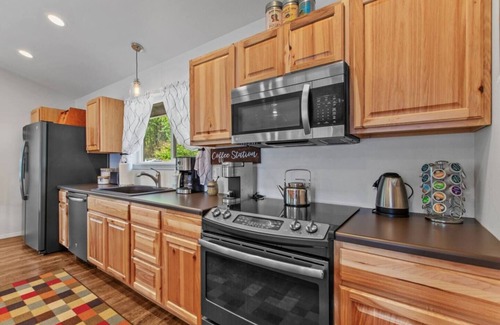 Bayview Haus | This house is a 3 bedroom(s), 2 bathrooms, located in Bayview, ID.