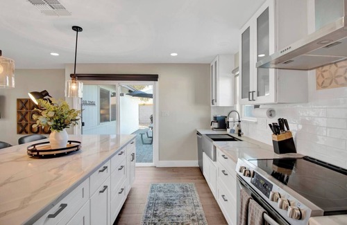 Paradise Valley Village Haus | This house is a 3 bedroom(s), 2 bathrooms, located in Phoenix, AZ.