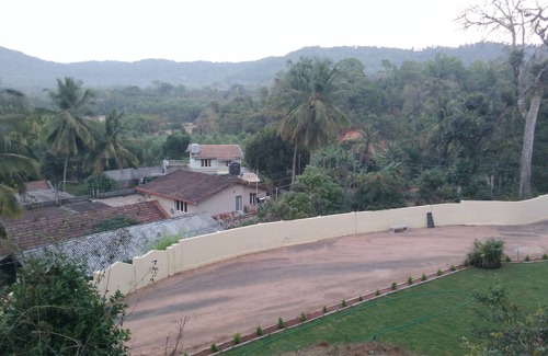 Koppa Haus | Dies ist eine sichere und coole Unterkunft für die Besucher von Chikmagalur und Shivamogga.
