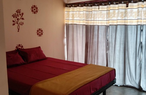 Hireguthi Sonstige | This is river front farm stay nMorning sunrise is seen inside of the rooms