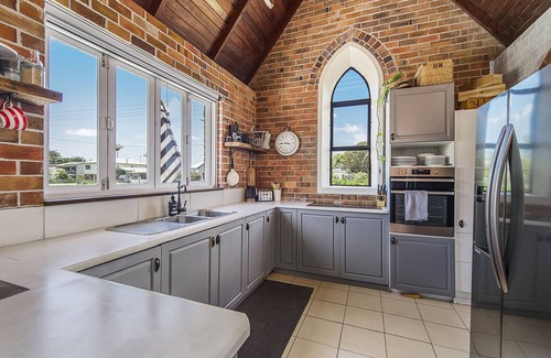 Gladstone Hütte | This unique space will be yours entirely.