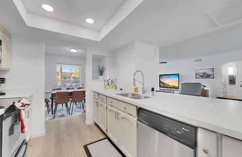 North Mountain Haus | This Yard Is Cool Y'all! Hot Pool! Game Room!