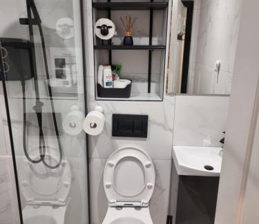 Ringsend Haus | ThornCastle Guesthouse