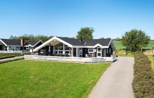Nordborg Haus | Three-Bedroom Holiday Home In Nordborg