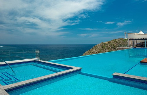 El Rosarito Villa | Three Bedroom Residences Plunge Pool - VISTA ENCANTADA RESORT, SPA & RESIDENCES -Breakfast Included by RedAwning