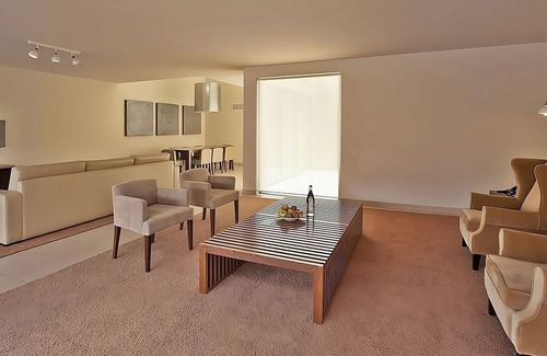 Salgados Haus | THREE Comfortable 2BR Villas, Private Pool, Full Kitchen and Pet-friendly!