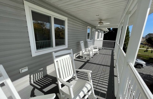 Stevensville Haus | Three Decks overlook Marina basin and views of the Chesapeake and Eastern Bays