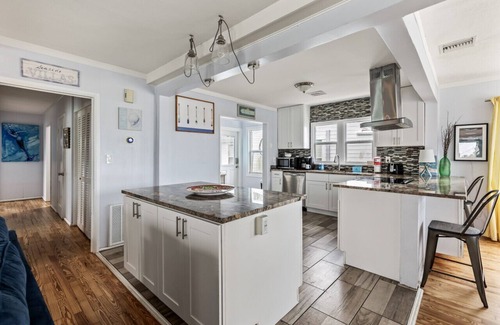 Seabreeze Park Haus | Three Oars Beach Bungalow