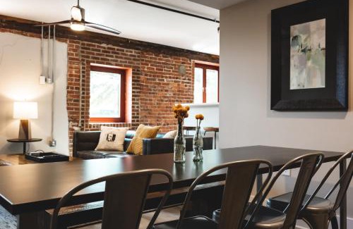 Jonesville Wohnung | Three Trails Downtown Elkin