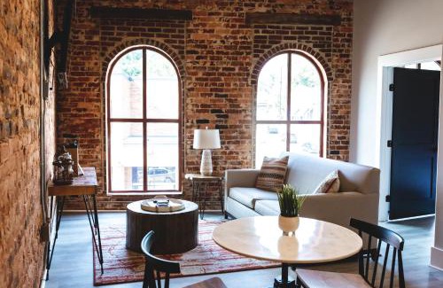 Jonesville Wohnung | Three Trails Downtown Elkin