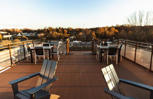 Jonesville Wohnung | Three Trails Downtown Elkin