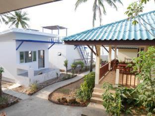 Maret Resort | Three Trees Samui Resort - Sarocha Villa