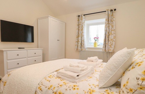 Wesham Hütte | THY OWD STY, pet friendly, with open fire in Kirkham