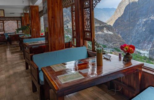 Hutiaoxia Haus | TIBET Guest house 虎跳峡卓玛客栈