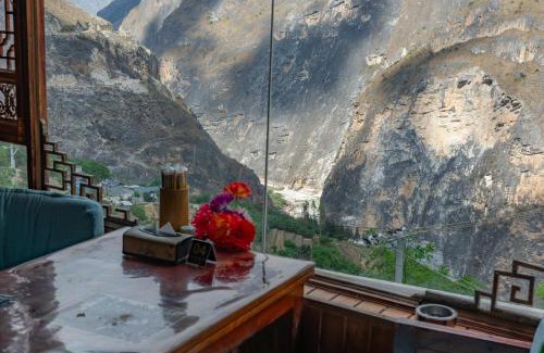 Hutiaoxia Haus | TIBET Guest house 虎跳峡卓玛客栈