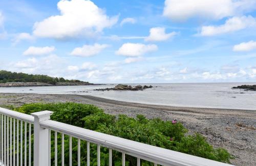 Ogunquit Wohnung | Tide's Edge Oceanfront Condo