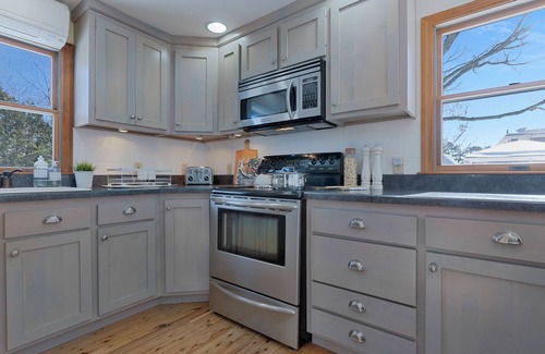 Camp Ellis Haus | "Tide Vibes" at Ferry Beach - a 4 Bed/3 Bath Spacious Retreat for 13!