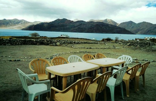 Spangmik Wohnmobilvermietung | TIH Pangong Delight Camps and Cottages