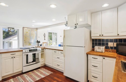 Tilghman Haus | Tilghman | Fenced Yard | Pet Friendly | Charming