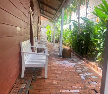 Ong Lang Haus | Tim Hotel - Near The Sea