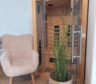Winterberg Wohnung | Tinos Ferienwohnung - im Herzen von Winterberg mit privater Sauna!