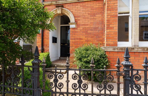 Sherborne Hütte | Tintagel - sleeps 10 guests in 5 bedrooms