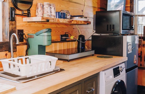 Means Kabine | Tiny Cabin At The Pond