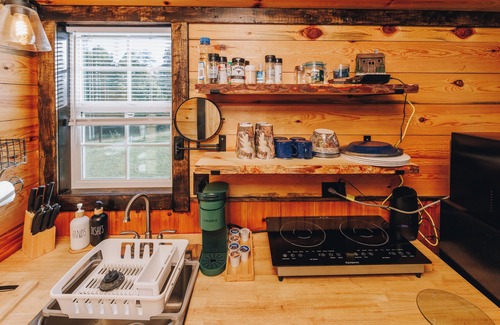 Means Kabine | Tiny Cabin At The Pond
