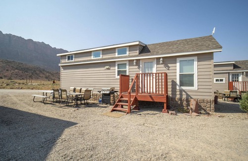 Moab South Valley Haus | Tiny Home #7 - Tiny Home #7 FunStays Tiny Home