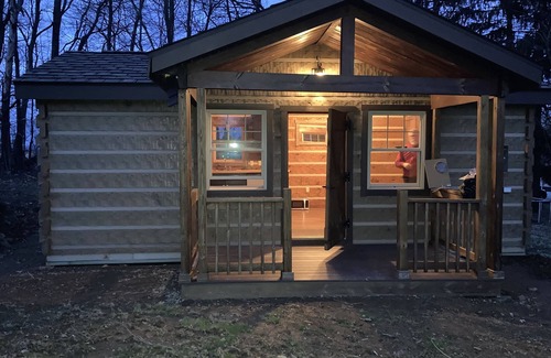 Stahlstown Kabine | Tiny Home Extravaganza