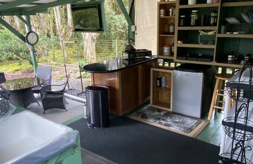 Fern Acres Kabine | Tiny home hosted by Neil